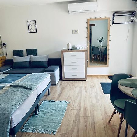 Kaland Apartman Ii. Шаторолйоуйгей Екстер'єр фото